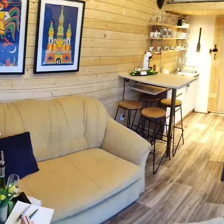Dziko Hanka 木屋 *